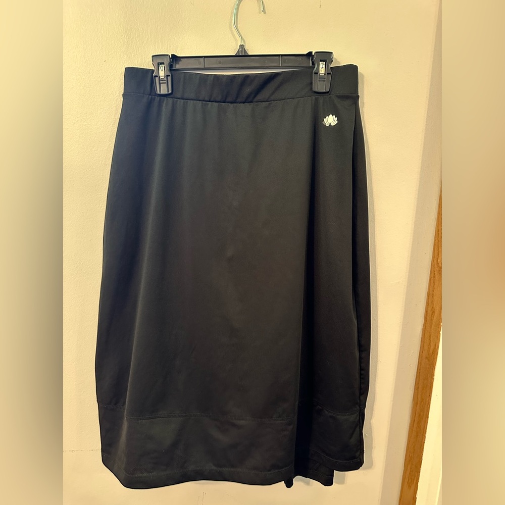 Snoga Athletics Mesh Basic Skirt- L